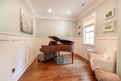Flex Rm could be Music, Office or Living Rm