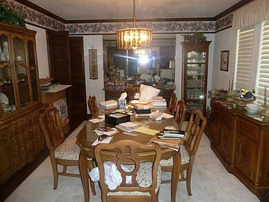 Dining Room. Formal dining room has space enough f