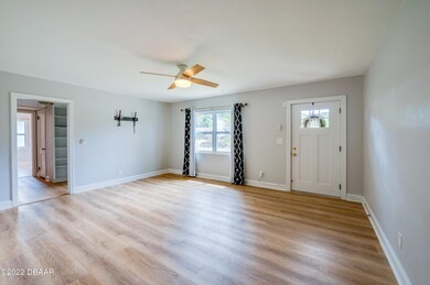 5733 Cedar Forest Dr N, Jacksonville, FL 32210 - photo 4