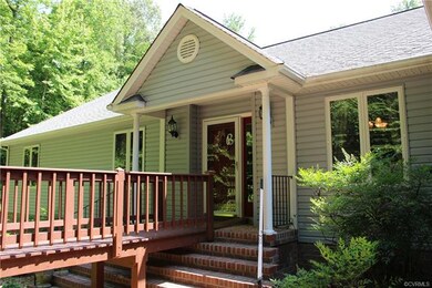 Low Maintenance Brick & Vinyl Siding