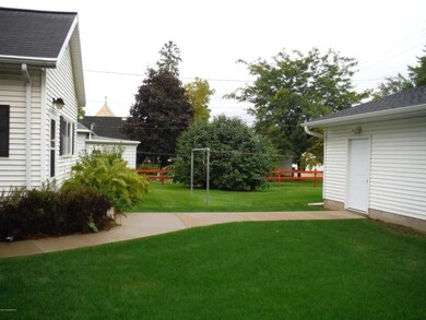 Walk Way to Garage