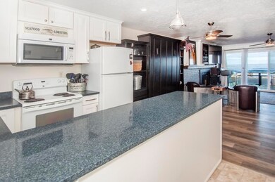 Kitchen - View 2 (1280x850) Breakers