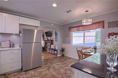 10 Waterford Ct, Asheville, NC 28806 - photo 3