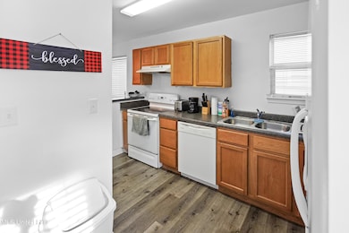 259 Benachi Ave unit B, Biloxi, MS 39530 - photo 6