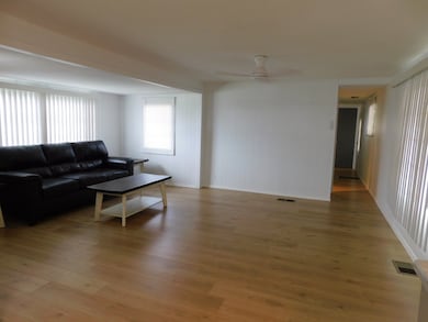 6505 Maui Dr, Bradenton, FL 34207 - photo 2