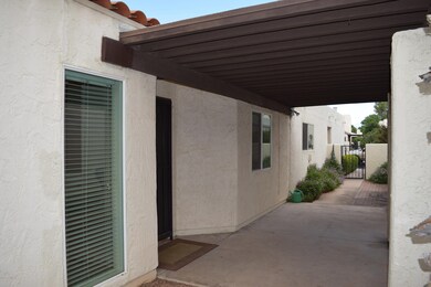 front entrance 3009 Placita Chorro