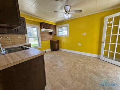 426 Toledo St, Elmore, OH 43416 - photo 5