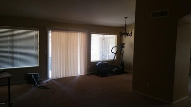 Living Room pic 2-5509 N 76th Dr