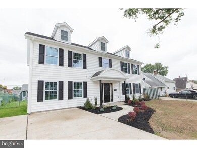 32 Rustleaf Ln, Levittown, PA 19055 - photo 2