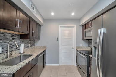 8017 Capistrano Place unit C, Alexandria, VA 22309 - photo 6
