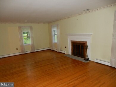 16 Hemlock Dr, Glen Mills, PA 19342 - photo 7