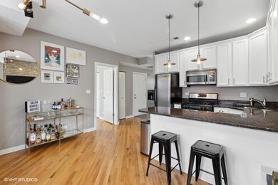 4826 N Hoyne Ave unit 2, Chicago, IL 60625 - photo 3