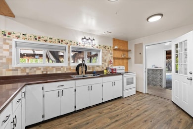 14242 Geppert Rd, Butte Falls, OR 97522 - photo 6