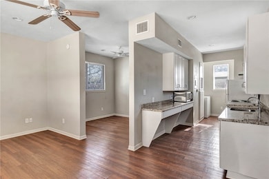 209 Davis St unit Multiple Units Avail, Bryan, TX 77801 - photo 5