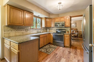 888 Singing Hills Ln 022