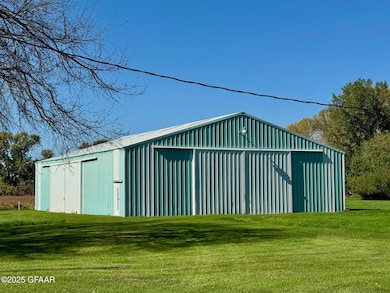 9177 N Dakota 18, Cavalier, ND 58220 - photo 6