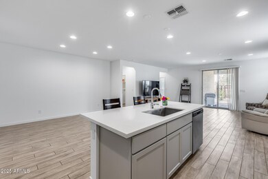 11574 W Luxton Ln, Avondale, AZ 85323 - photo 4