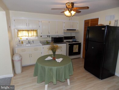 7910 Wynbrook Rd, Baltimore, MD 21224 - photo 6