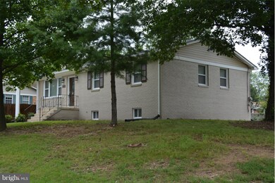 7910 Elmwood Ln, Clinton, MD 20735 - photo 4