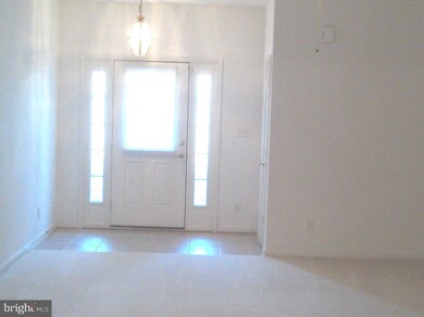 11203 Silversmith Ln, Fredericksburg, VA 22407 - photo 4