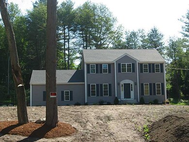 3 Susan Ln, Bellingham, MA 02019 - photo 4