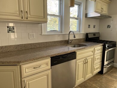 84 Cloverdale Rd unit 84-86, Newton Highlands, MA 02461 - photo 3