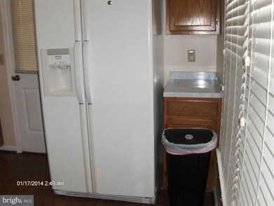 11517 Hampstead Dr, Fredericksburg, VA 22407 - photo 3