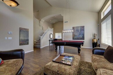 004_Living Room