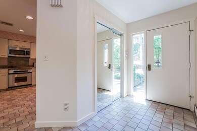 45 Ettl Ln unit 404, Greenwich, CT 06831 - photo 5