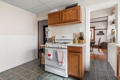 29 Emerald St unit 1, Medford, MA 02155 - photo 4