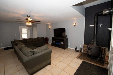 904 Dulin Niles Living room 5