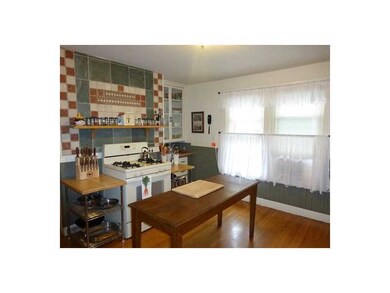 67 Overhill Rd unit second floor, Providence, RI 02906 - photo 4