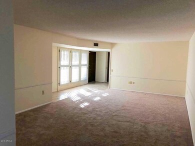 9726 W Lindgren Ave, Sun City, AZ 85373 - photo 6