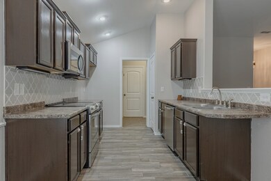 304 E 95th St, Odessa, TX 79765 - photo 7