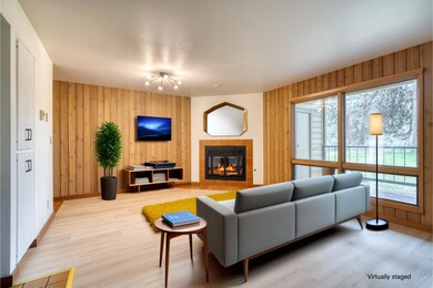 19717 SW Mount Bachelor Dr unit 150, Bend, OR 97702 - photo 3