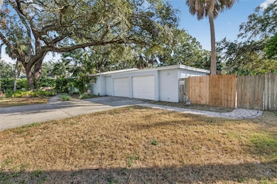 4634 W Sunset Blvd, Tampa, FL 33629 - photo 2