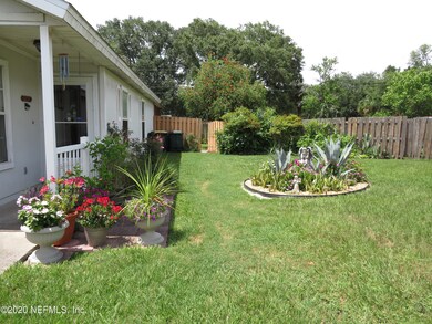 7971 Cherry Blossom Dr N, Jacksonville, FL 32216 - photo 4