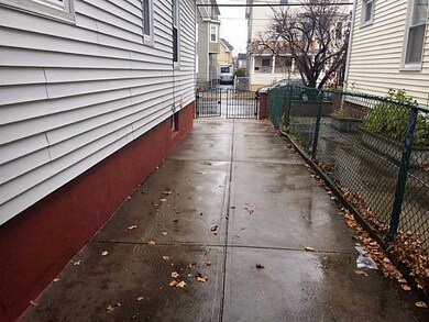 207 New York Ave, Providence, RI 02905 - photo 4