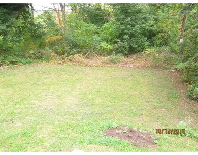 37 Edgeworth St, Worcester, MA 01605 - photo 2