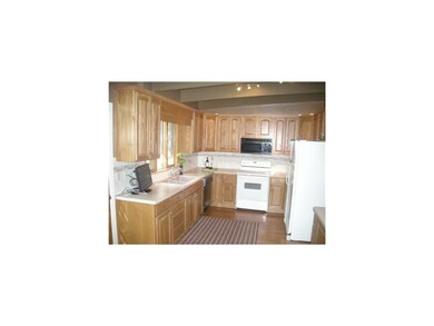 3645 Bever Ave SE, Cedar Rapids, IA 52403 - photo 3