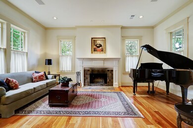 735 Cortlandt St, Houston, TX 77007 - photo 4