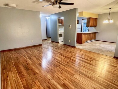 140 N Twin Oaks Terrace, South Burlington, VT 05403 - photo 6