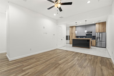 4314 Roseland Ave unit 106, Dallas, TX 75204 - photo 6