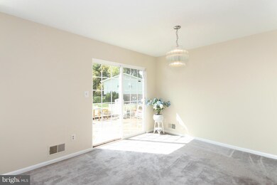 16000 Julie Ln, Laurel, MD 20707 - photo 5