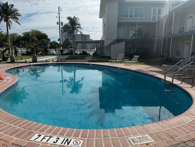 741 Bayshore Dr unit 2S, Fort Lauderdale, FL 33304 - photo 2