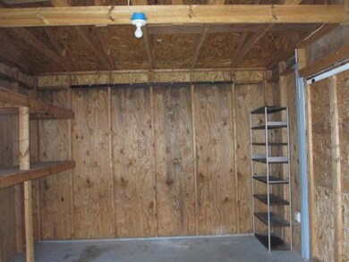 854 Traci Ct, Columbus, OH 43207 - photo 5