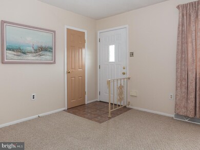 516 Penrose Ln, Warminster, PA 18974 - photo 3