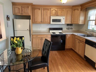 8 Riversedge Dr unit 8, Milford, NH 03055 - photo 2
