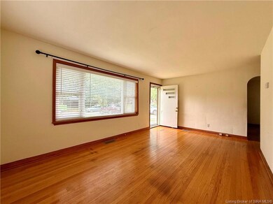 3140 Taylor Dr, Clarksville, IN 47129 - photo 6