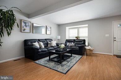 9063 Falcon Glen Ct, Bristow, VA 20136 - photo 7